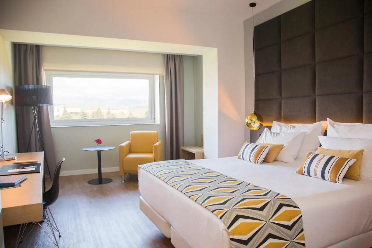 Hotel Tres Reyes Pamplona 4*,  Spain